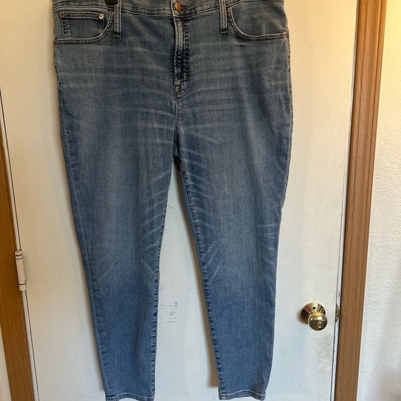 J Crew Women's 9" High-rise Toothpick Jean In Blue Nile Wash Size 35 us size 20 - Picture 1 of 10